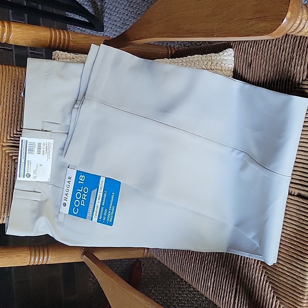 Haggar, shirt gripper, classic fit, cool 18 Pro slacks, 38x32 - Picture 14 of 14